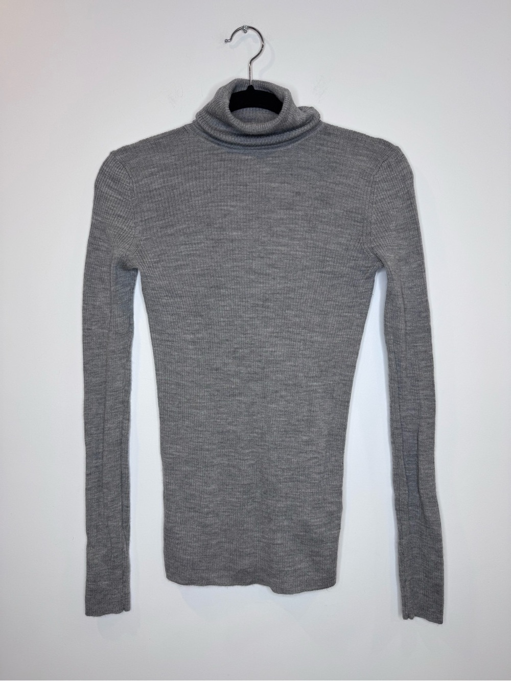 Uniqlo wool Grey Ribbed Turtleneck Sweater sz small classic minimalist